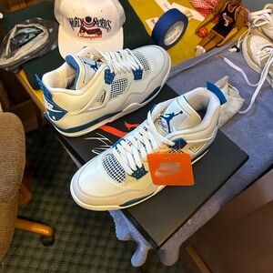 Jordan 4 Industrial Blue(Military Blue) mens size 9 brand NWT